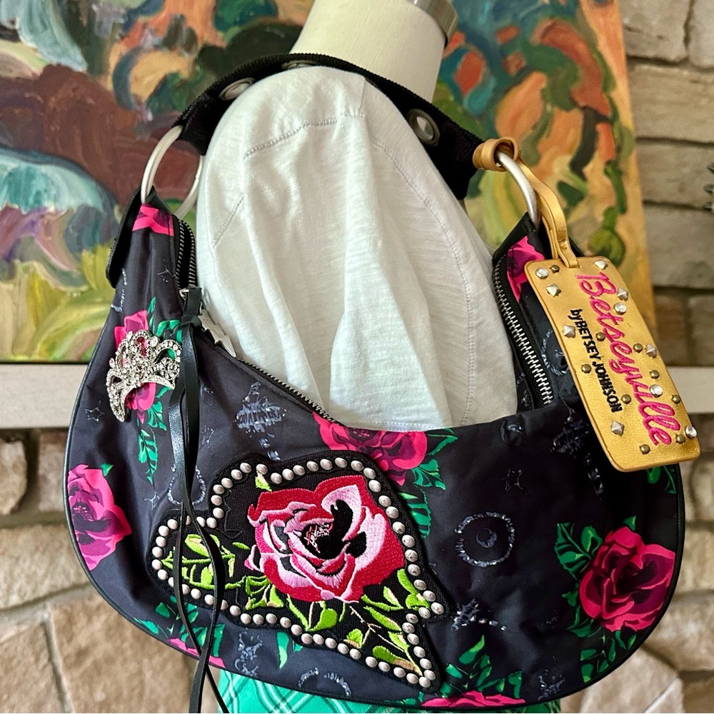 Betseyville shoulder bag  in good used condition. Y2K